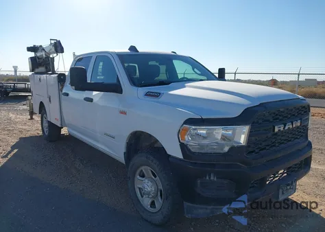 2022 Ram 2500 Tradesman 4X4 8' Box z USA, uszkodzony, nr VIN 3C6UR5HJ9NG366146